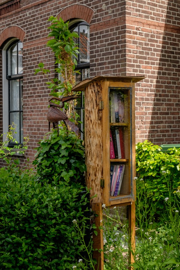 a little free library in Agnetapark :)